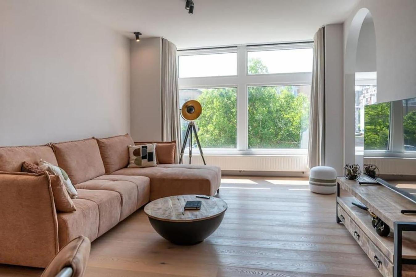 Renovated Art Deco Apartment With Vintage Elements Oostende Dış mekan fotoğraf